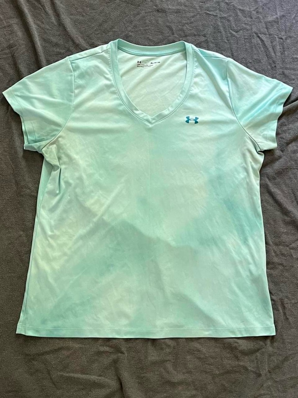Under Armour women’s teal blue v neck shirt